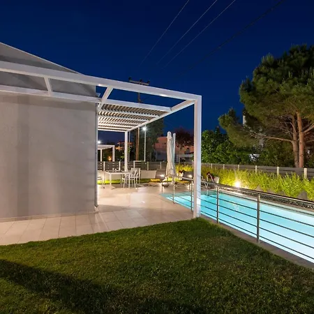 Ag Luxury Villas, Iraklitsa Nea Iraklitsa