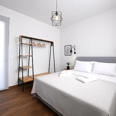 Ag Luxury Villas, Iraklitsa Vilă