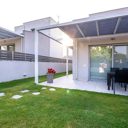 Ag Luxury Villas, Iraklitsa Nea Iraklitsa