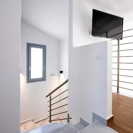 Ag Luxury Villas, Iraklitsa فيلة