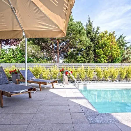 Ag Luxury Villas, Iraklitsa * Nea Iraklitsa
