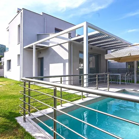 Ag Luxury Villas, Iraklitsa Vilă *