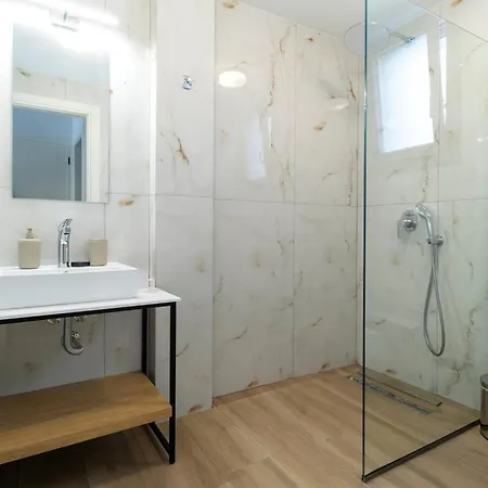 Ag Luxury Villas, Iraklitsa Nea Iraklitsa