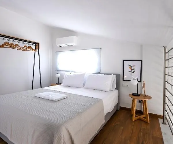 Ag Luxury Villas, Iraklitsa Villa