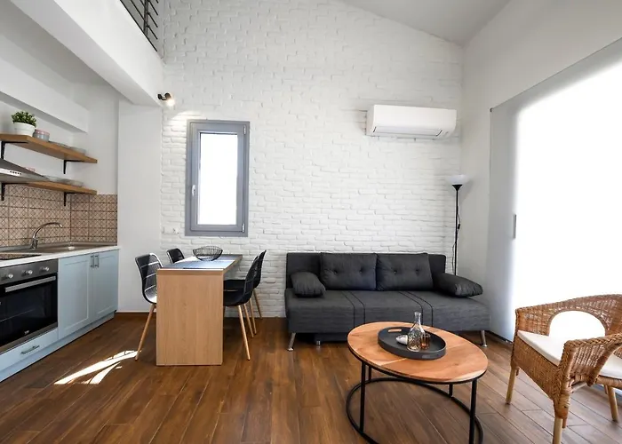 Ag Luxury Villas, Iraklitsa 别墅 *
