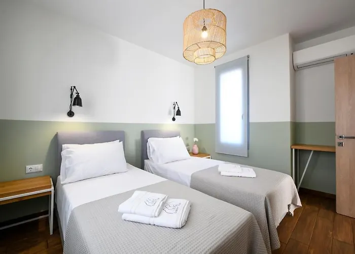 Ag Luxury Villas, Iraklitsa 别墅 *