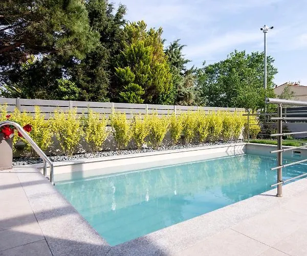 Ag Luxury Villas, Iraklitsa 别墅 *