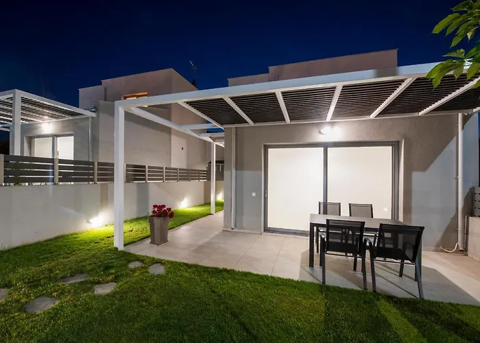 Ag Luxury Villas, Iraklitsa 别墅